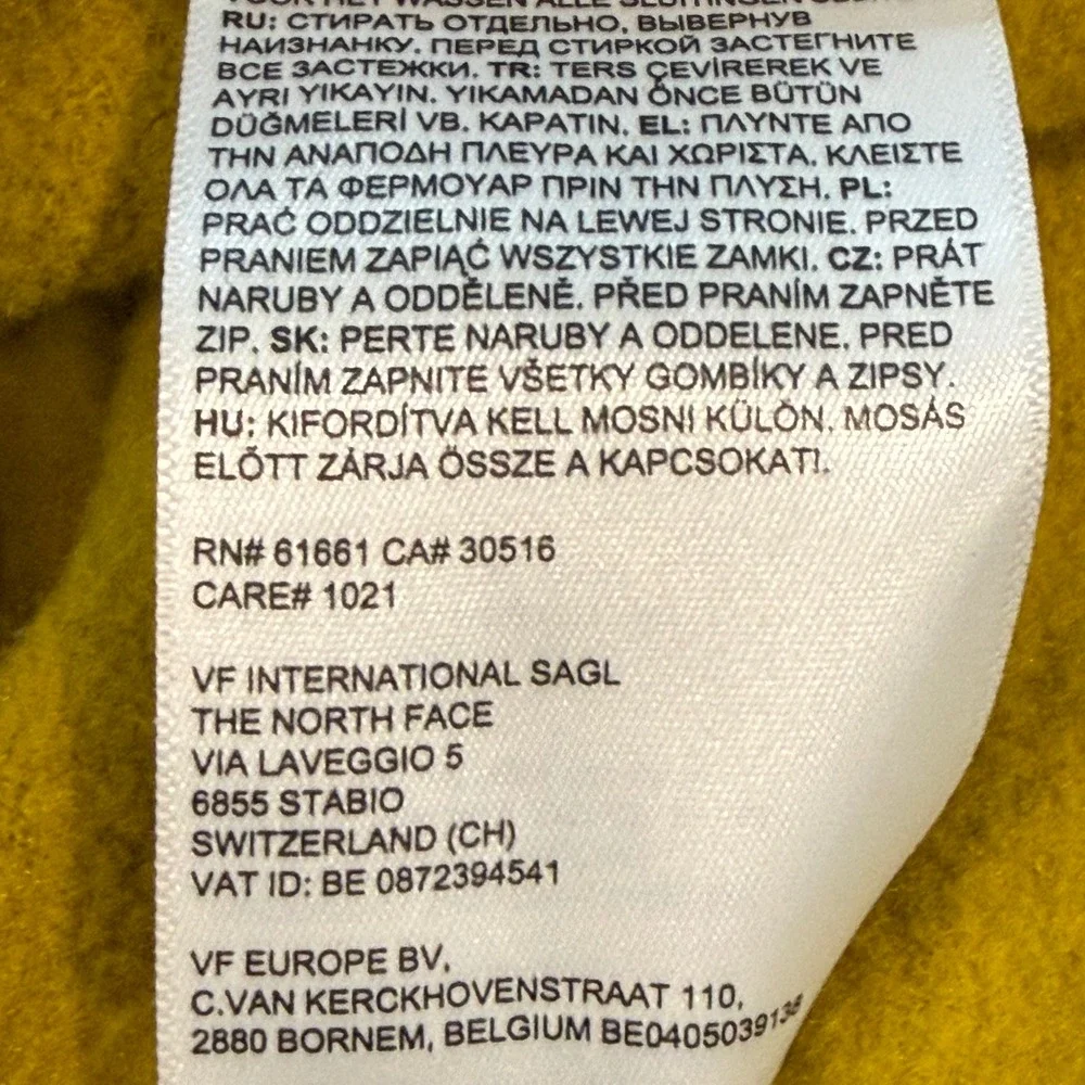 The North Face Mens Yellow Fleece Box Logo Shorts Never Stop Medium